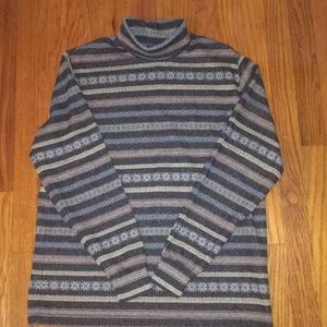 Lands’ End women’s turtleneck. L or 14-16